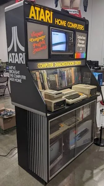 Atari Home Computers store demo kiosk