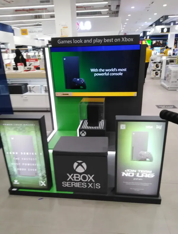 Xbox Series X store demo kiosk